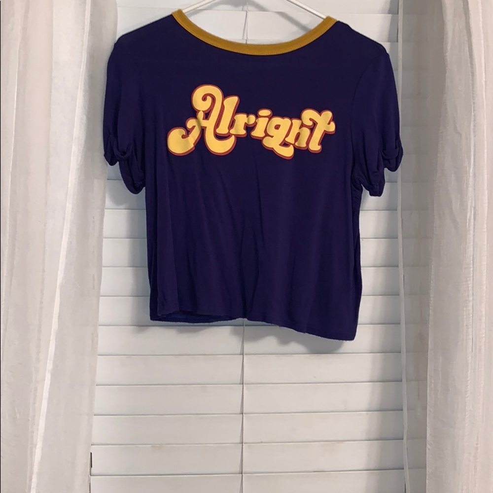 Cropped graphic tee